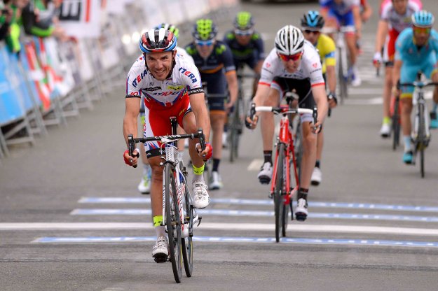 joaquim Rodriguez easily wins stage 4 of the Tour of the Basque Country